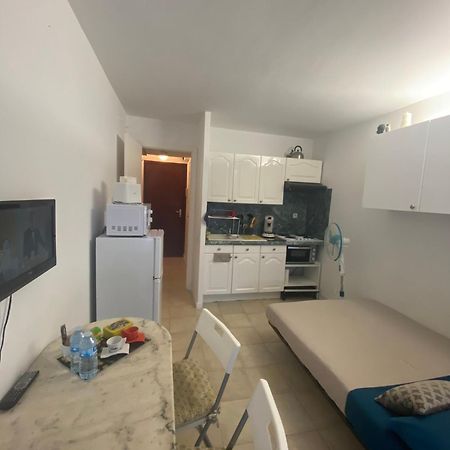 Joli Studio Neuf Av Terrasse A 50 M De La Mer Et Gare Roquebrune-Cap-Martin Εξωτερικό φωτογραφία