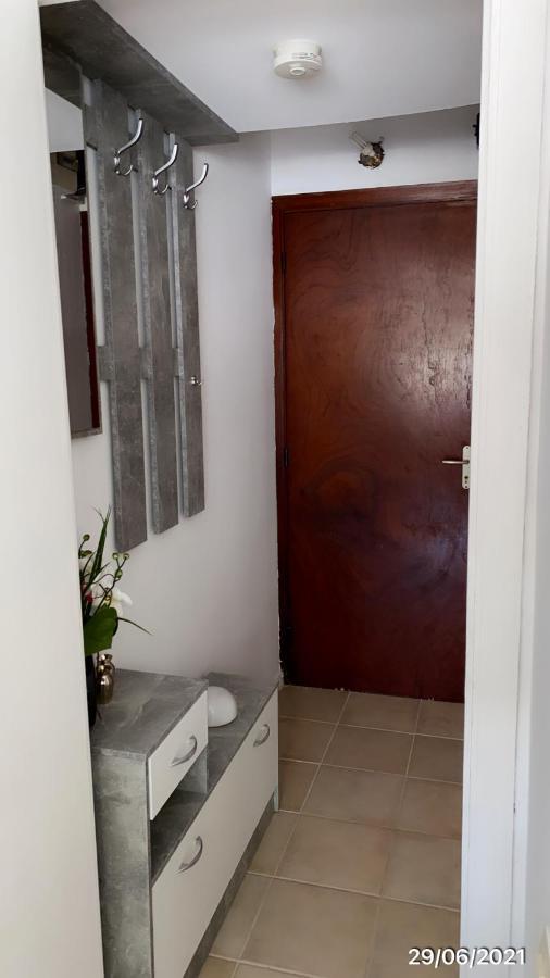 Joli Studio Neuf Av Terrasse A 50 M De La Mer Et Gare Roquebrune-Cap-Martin Εξωτερικό φωτογραφία