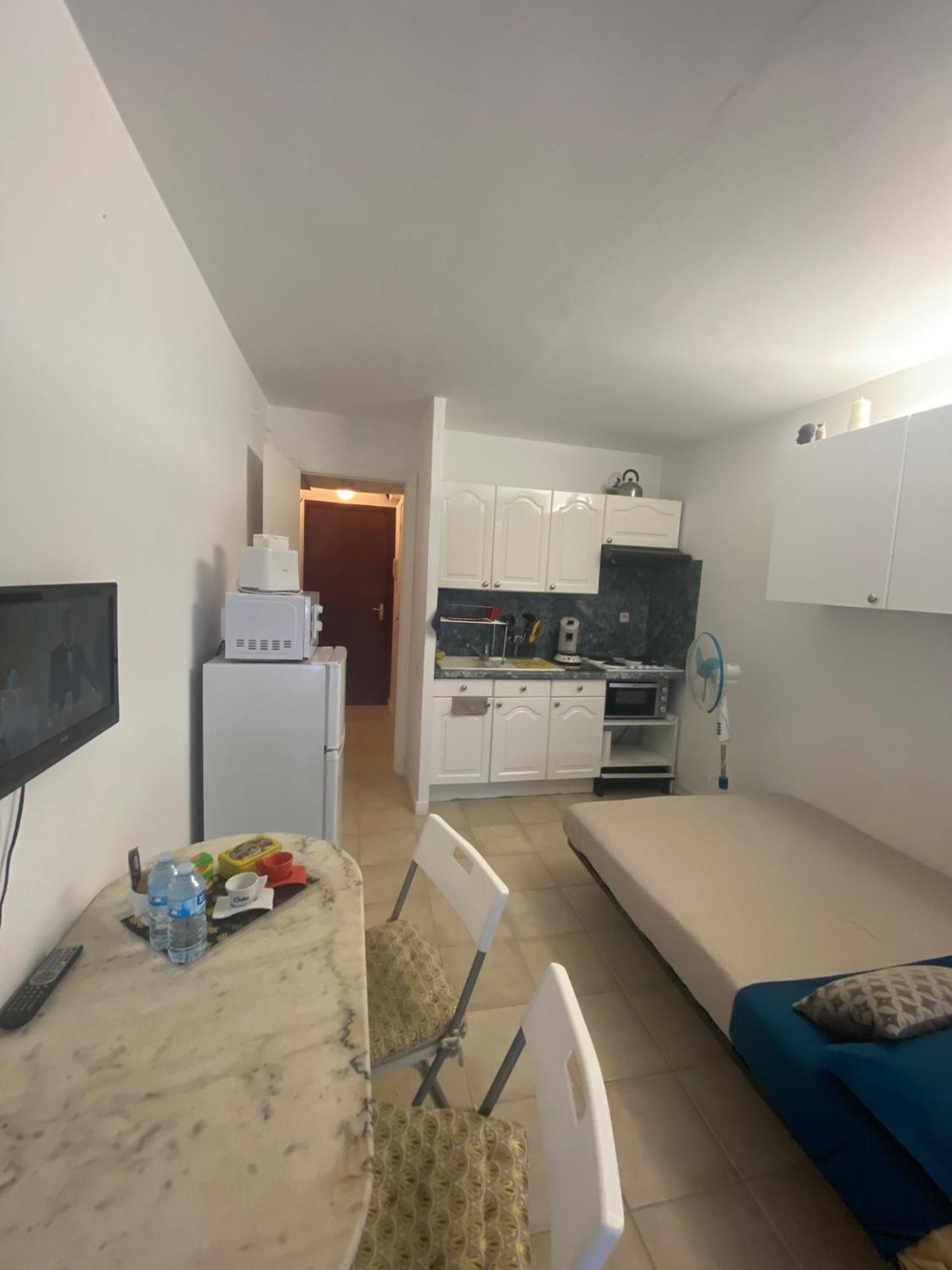 Joli Studio Neuf Av Terrasse A 50 M De La Mer Et Gare Roquebrune-Cap-Martin Εξωτερικό φωτογραφία