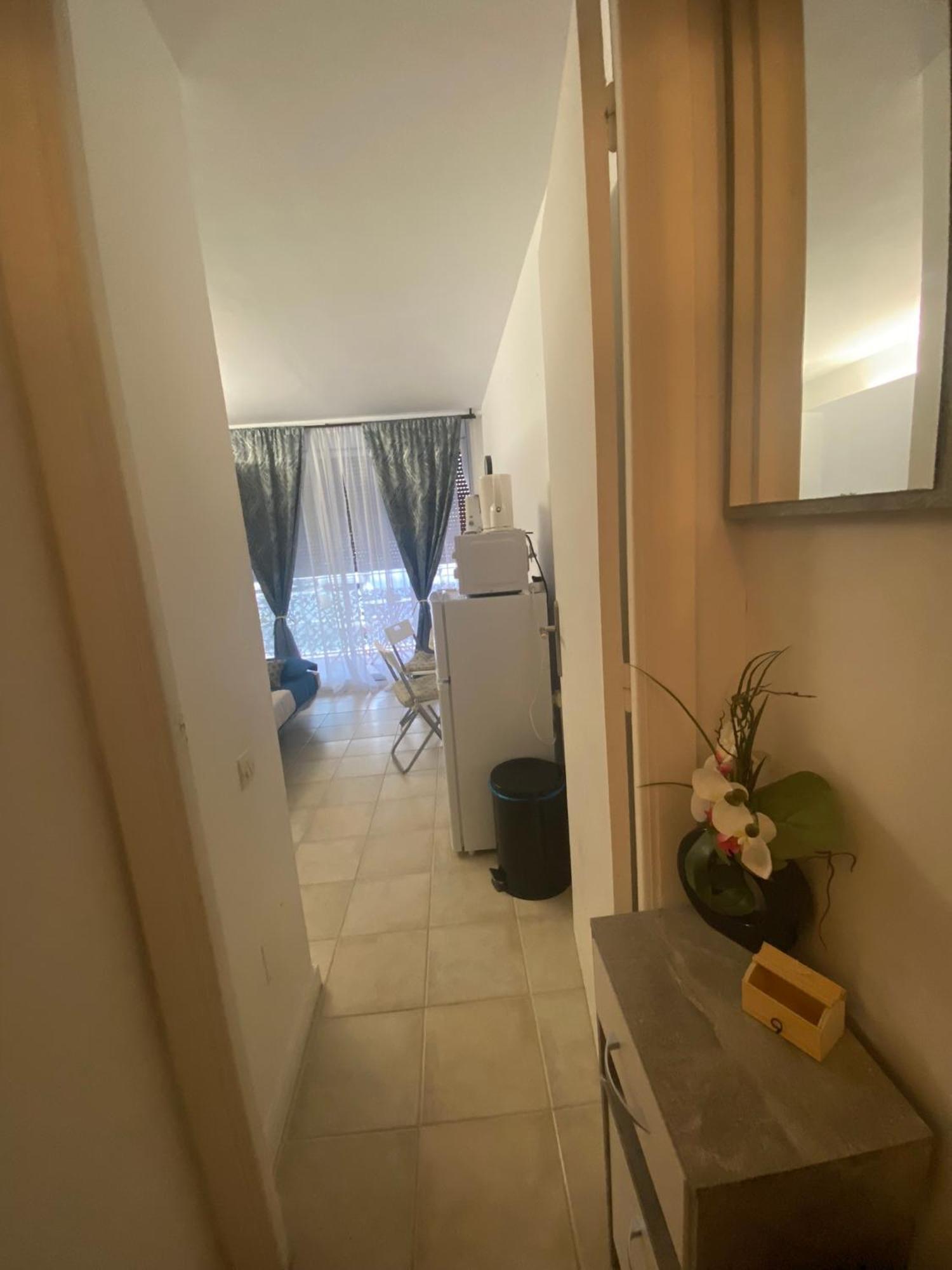 Joli Studio Neuf Av Terrasse A 50 M De La Mer Et Gare Roquebrune-Cap-Martin Εξωτερικό φωτογραφία