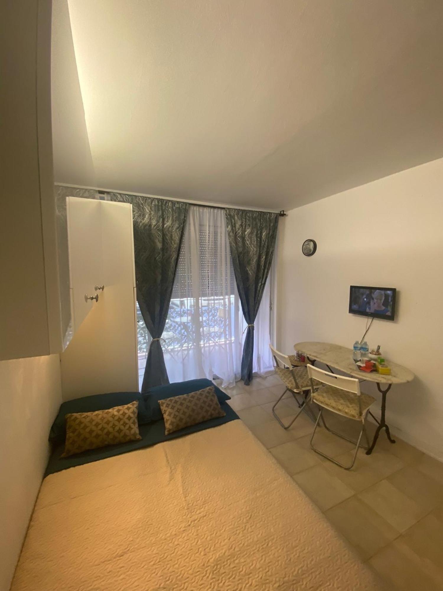 Joli Studio Neuf Av Terrasse A 50 M De La Mer Et Gare Roquebrune-Cap-Martin Εξωτερικό φωτογραφία
